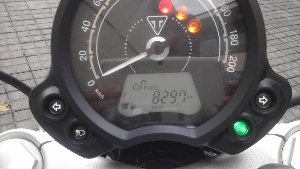 Triumph Bonneville Speedmaster 1200 Chrome Edition (2023) (4)