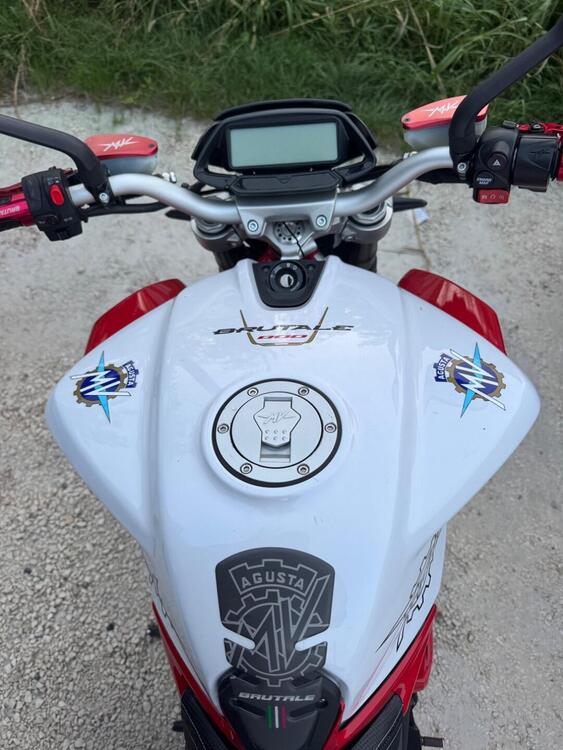 MV Agusta Brutale 800 EAS ABS (2016 - 19) (3)