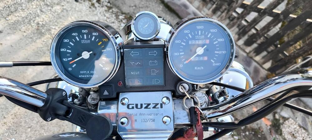 Moto Guzzi California 1100i 75esimo anniversario (5)