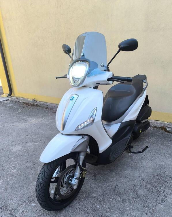 Piaggio Beverly 350 SportTouring ie ABS (2011 - 17)