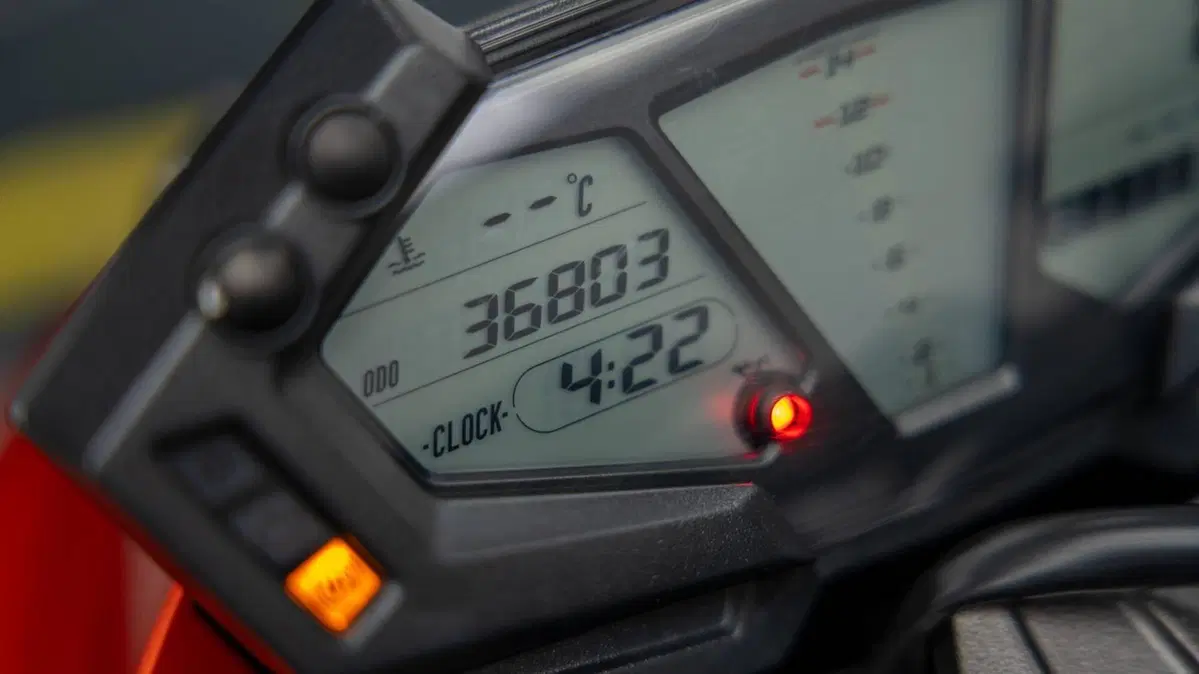 Kawasaki Z 800 e ABS (2012 - 16) (20)