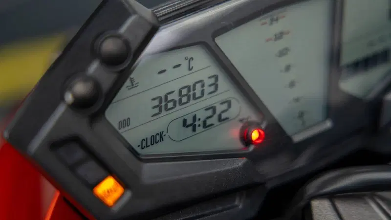 Kawasaki Z 800 e ABS (2012 - 16) (20)