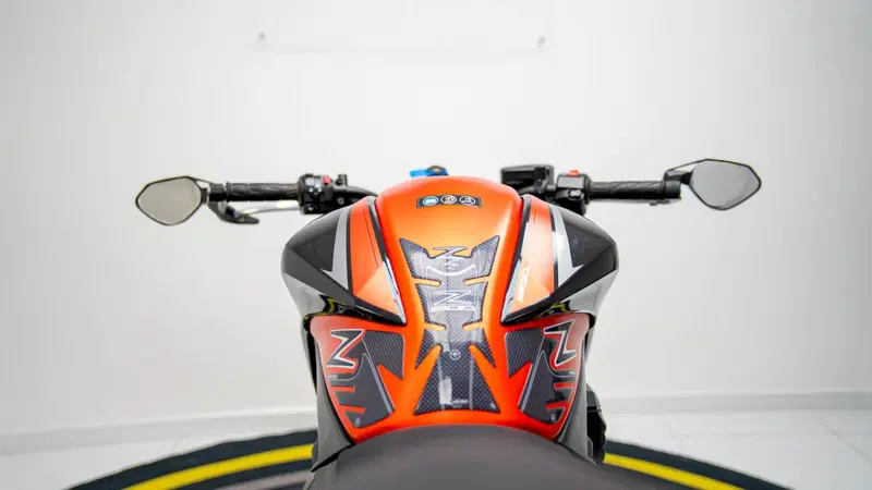Kawasaki Z 800 e ABS (2012 - 16) (18)