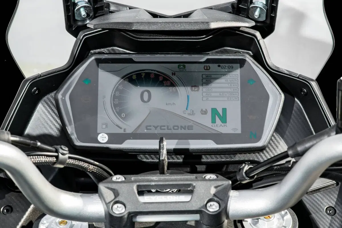 Cyclone RX600 (2025 - 26) (4)
