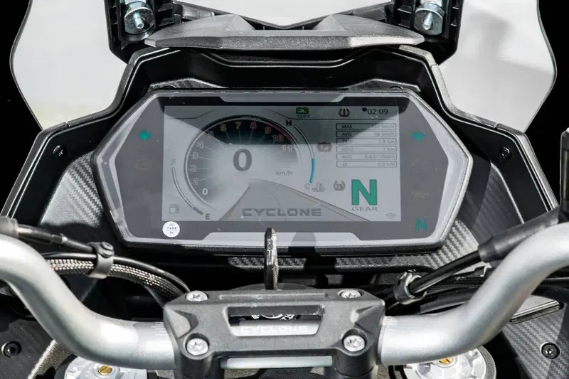 Cyclone RX600 (2025 - 26) (4)