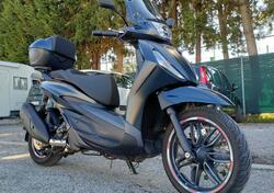 Piaggio Beverly 300 Hpe (2021) usata