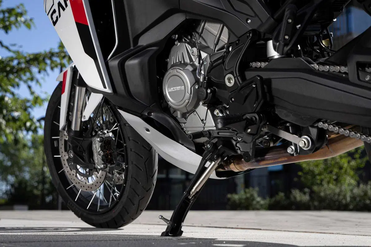 Moto Morini X-Cape 1200: dettagli (9)