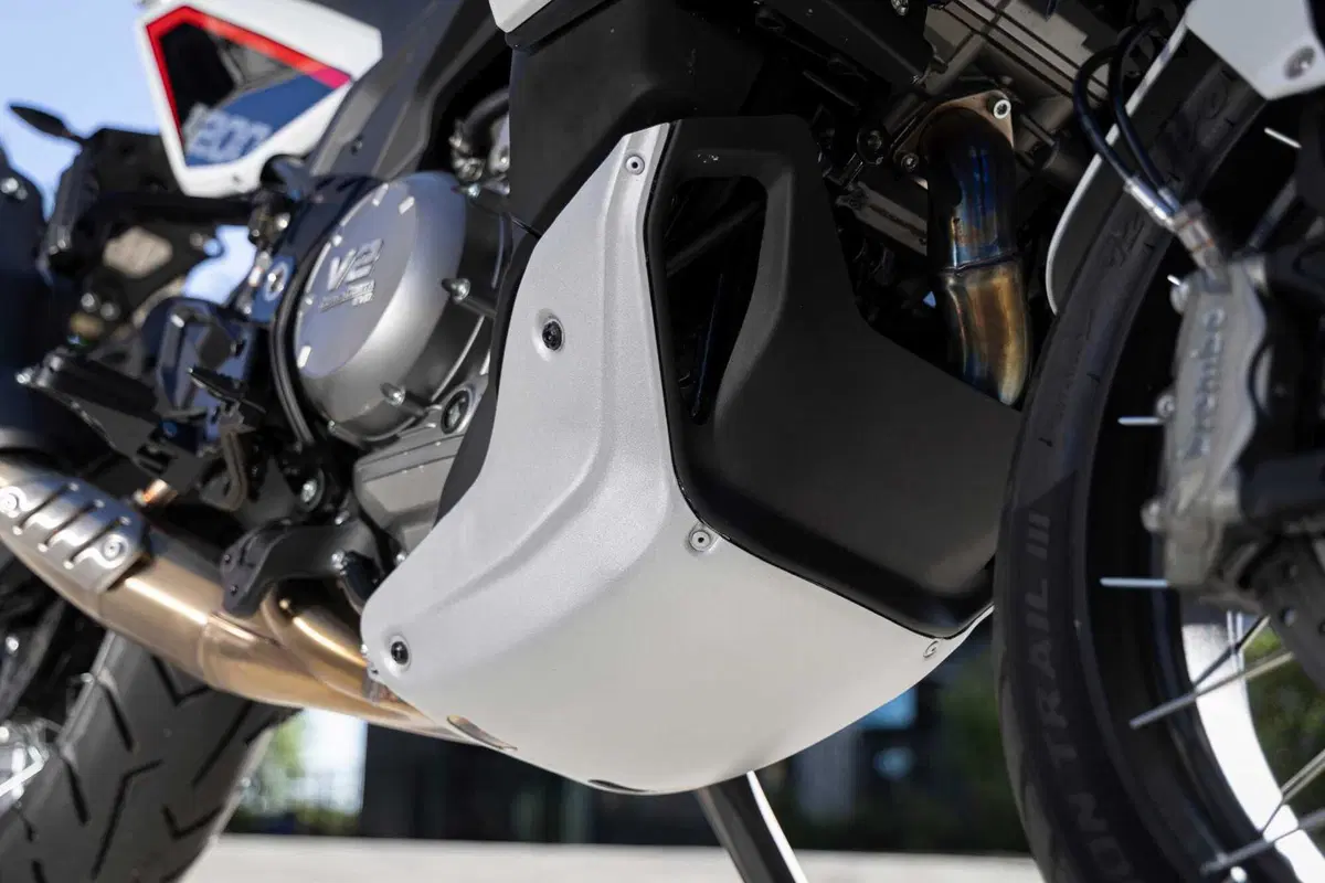 Moto Morini X-Cape 1200: dettagli (4)