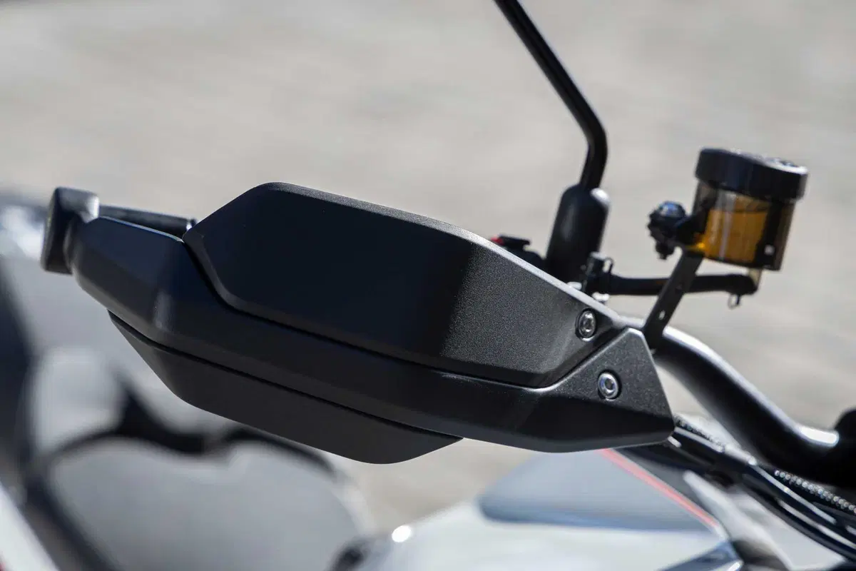 Moto Morini X-Cape 1200: dettagli (15)