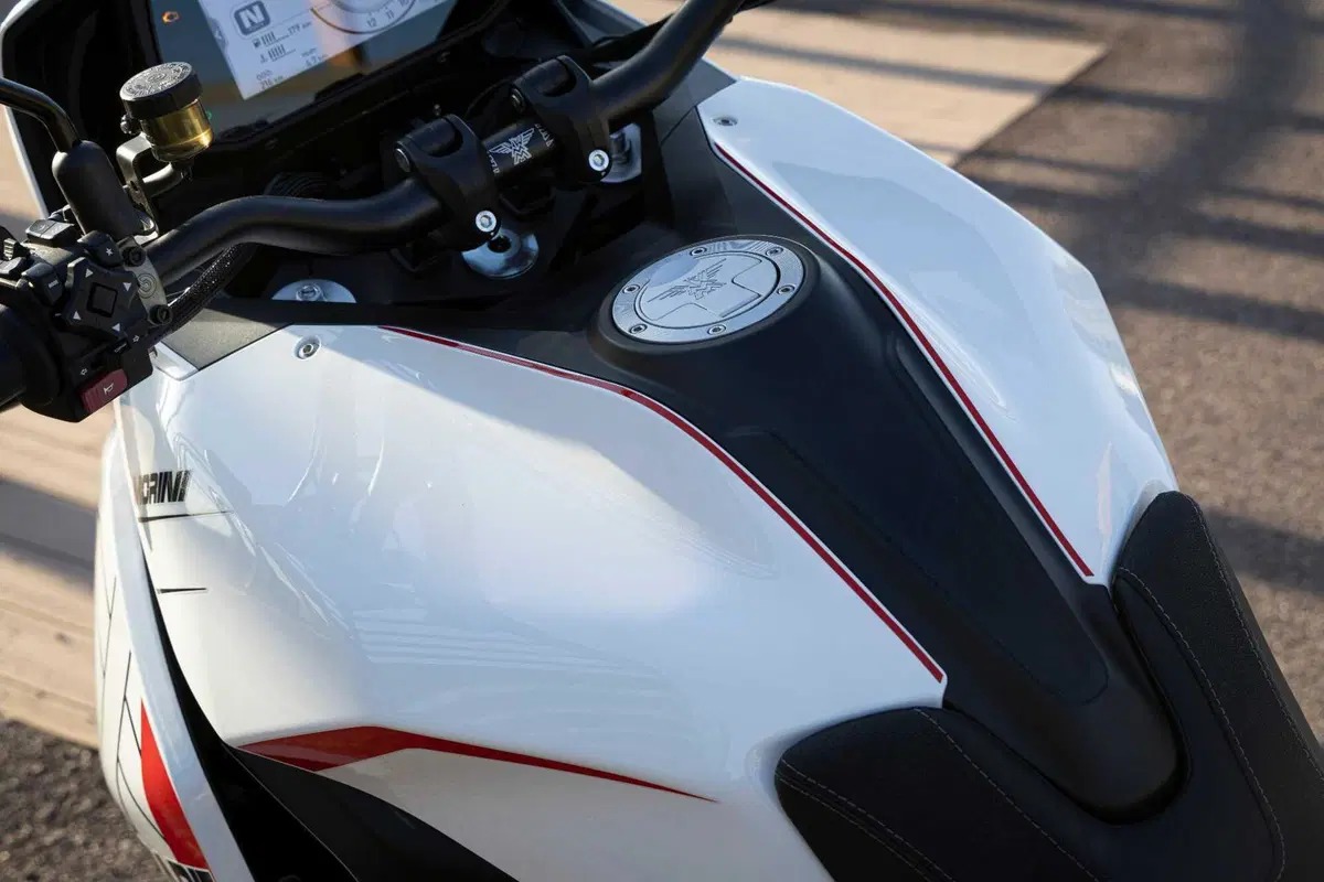 Moto Morini X-Cape 1200: dettagli (5)