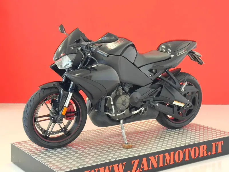 Buell 1125 CR (4)