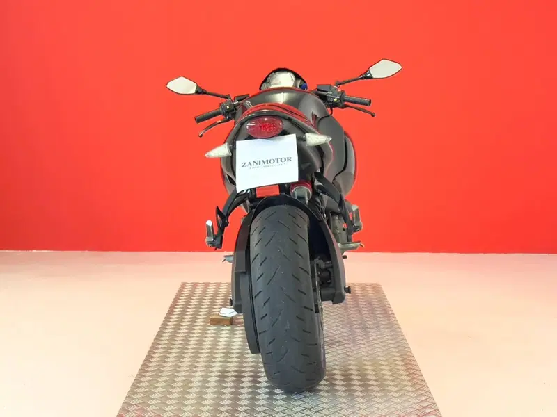 Buell 1125 CR (7)