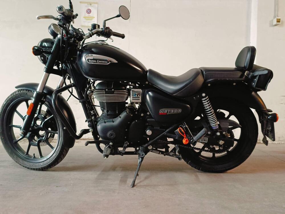 Royal Enfield Meteor 350 Stellar (2021 - 25) (3)