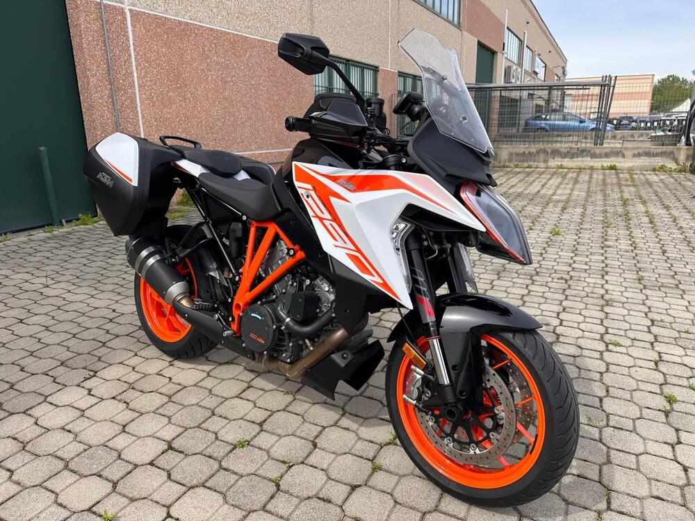 KTM 1290 Super Duke GT (2019 - 20) (2)