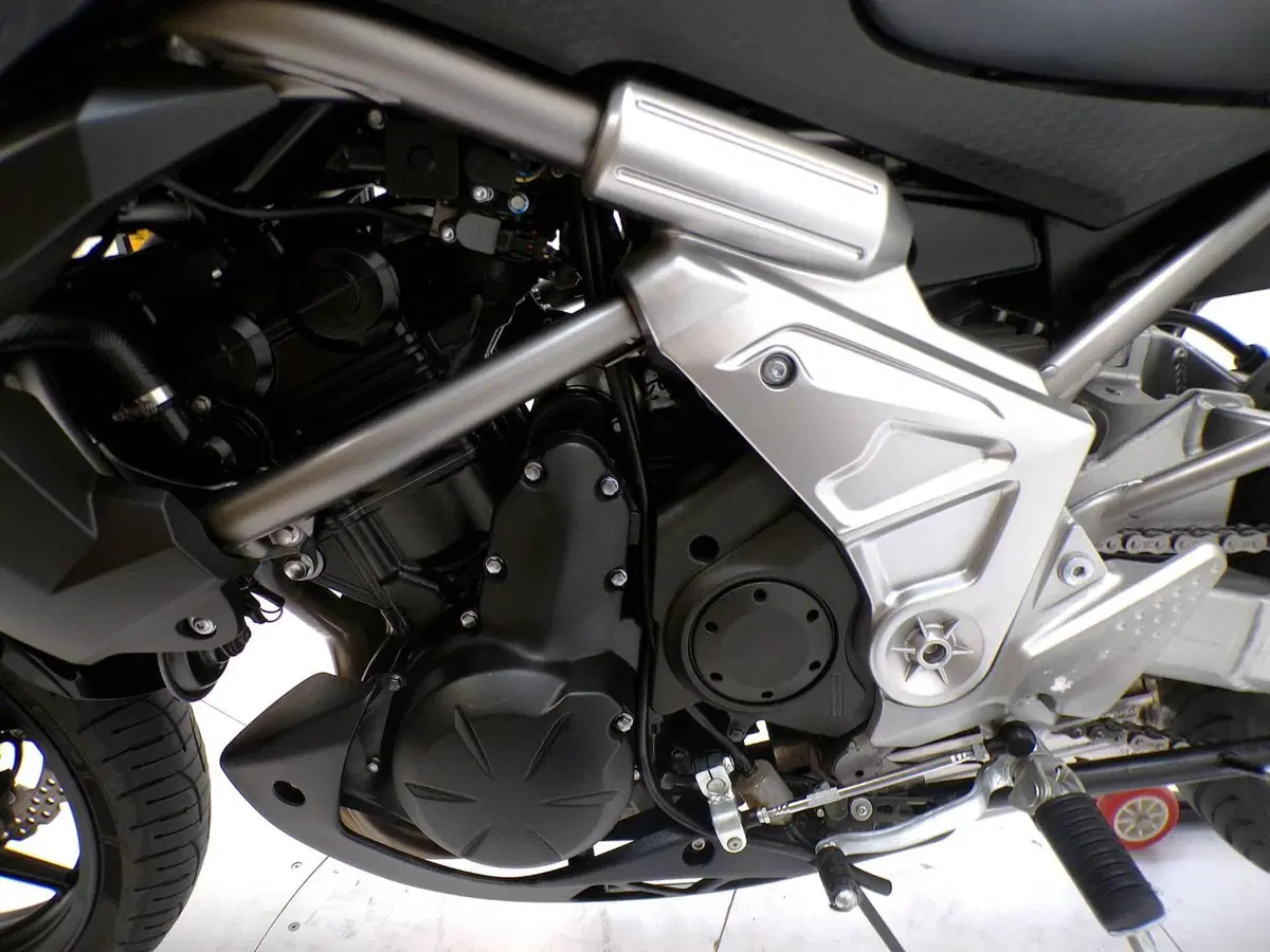 Kawasaki Versys 650 (2010 - 13) (7)