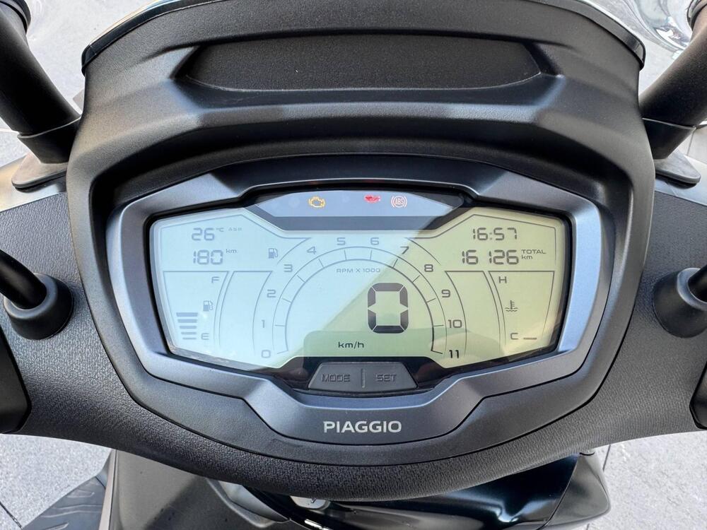 Piaggio Beverly 400 S ABS-ASR (2021 - 24) (2)