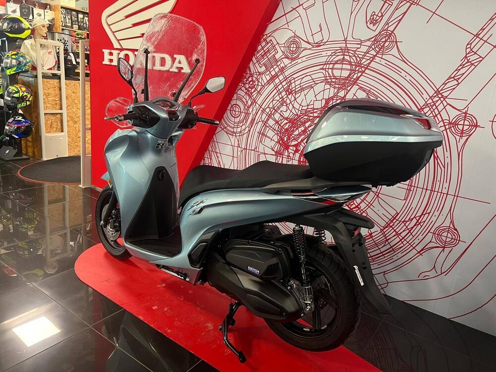 Honda SH 350 (2021 - 24) (3)
