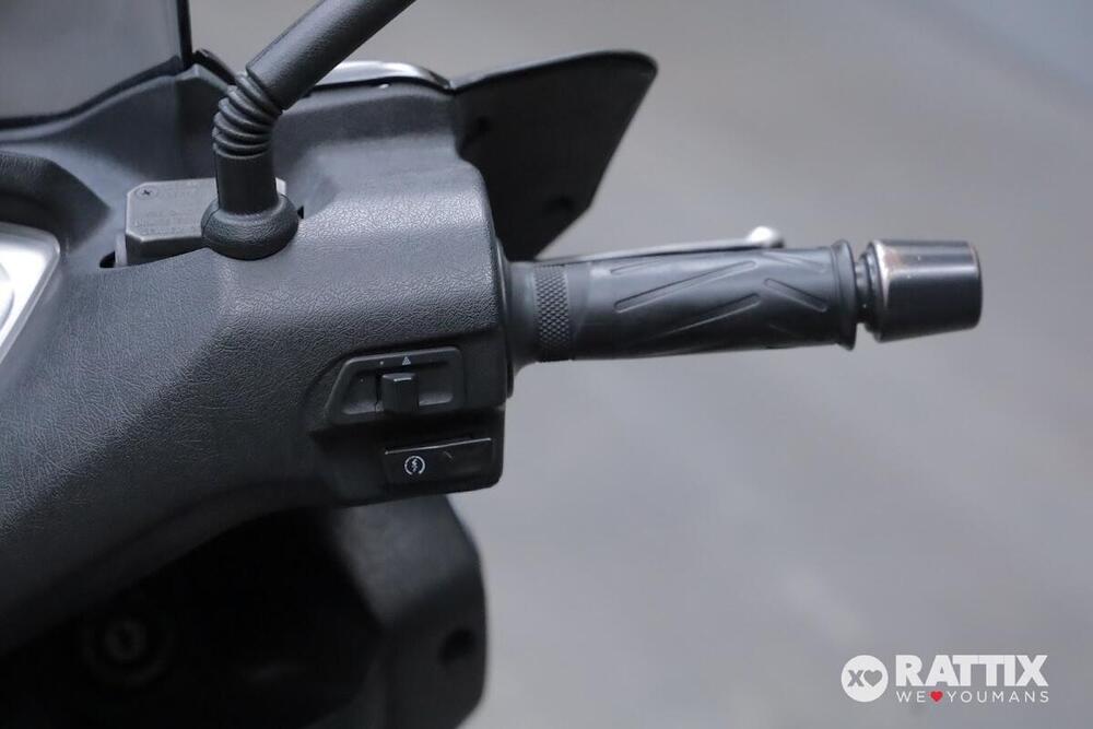 Yamaha X-Max 250 (2007 - 09) (5)