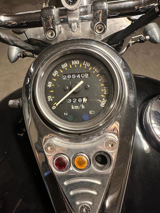 Kawasaki VN 800 Classic (1996 - 00) (4)