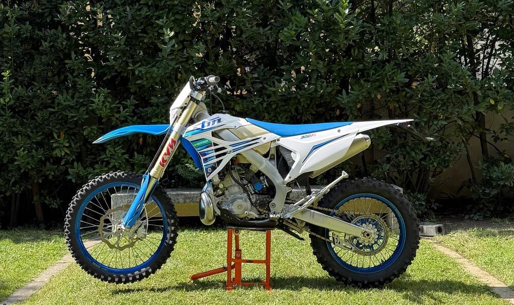 Tm Moto EN 300 Fi ES 2T (2022) (3)