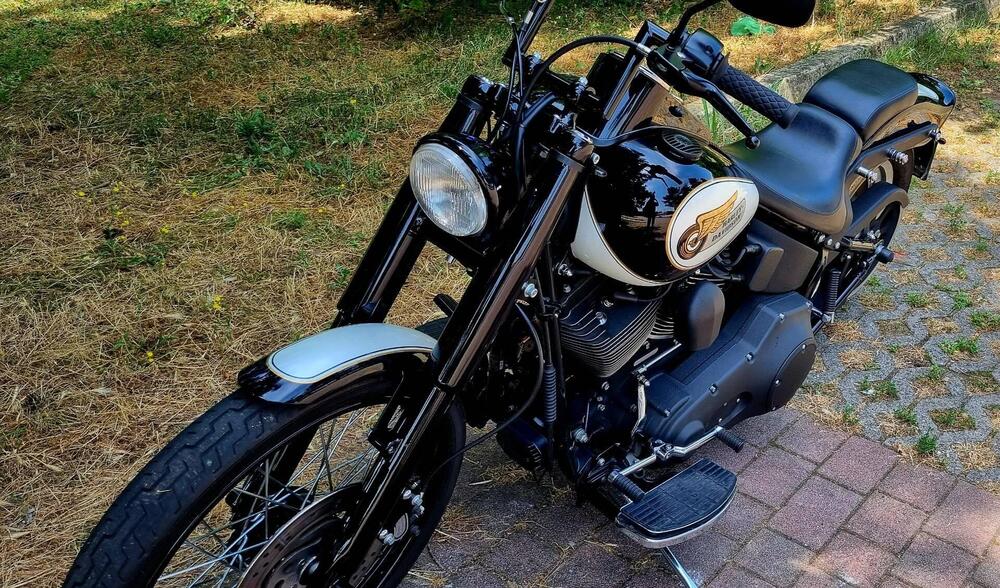 Harley-Davidson 1450 Night Train (2002 - 05) - FXSTBI (2)