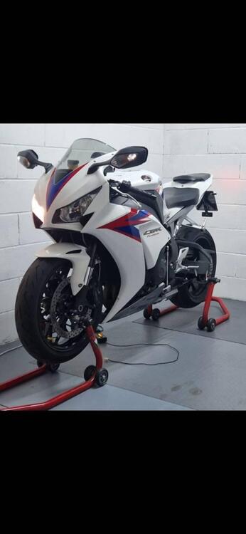 Honda CBR 1000 RR Fireblade (2012 - 16) (3)