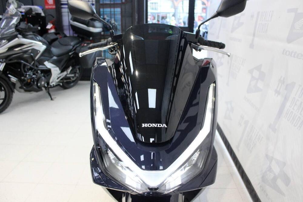 Honda PCX 125 (2025) (4)