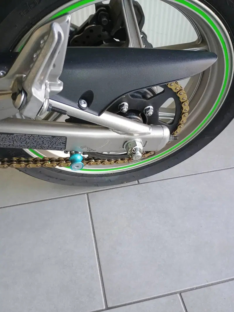 Kawasaki ER-6N (2006 - 09) (6)