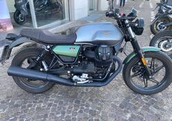 Moto Guzzi V7 Stone (2021 - 24) usata