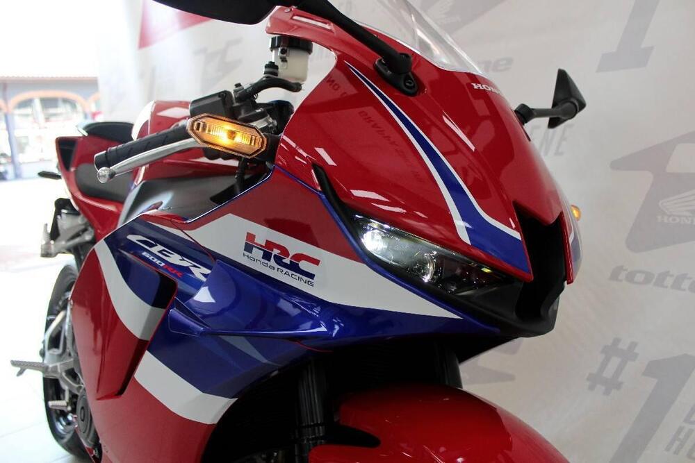 Honda CBR 600 RR (2024 - 25) (4)