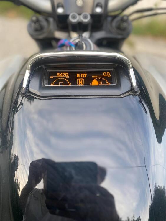 Yamaha VMAX (2008 - 17) (4)