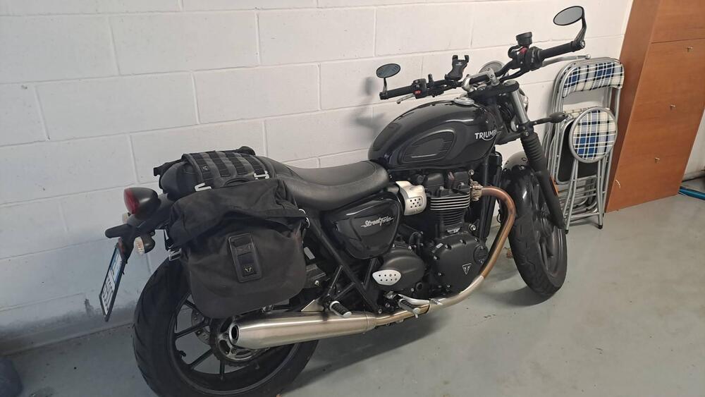 Triumph Street Twin 900 (2017 - 18) (3)