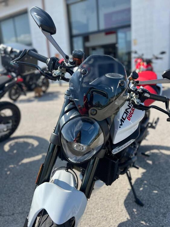 Ducati Monster 937 (2021 - 25) (4)