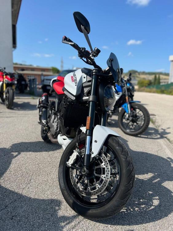 Ducati Monster 937 (2021 - 25) (2)