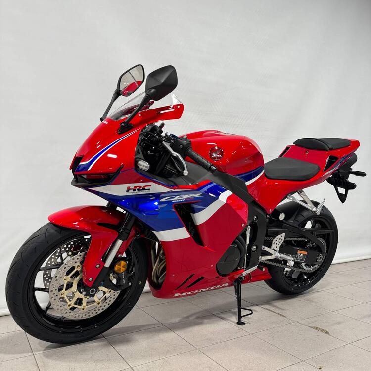 Honda CBR 600 RR (2024 - 25) (2)