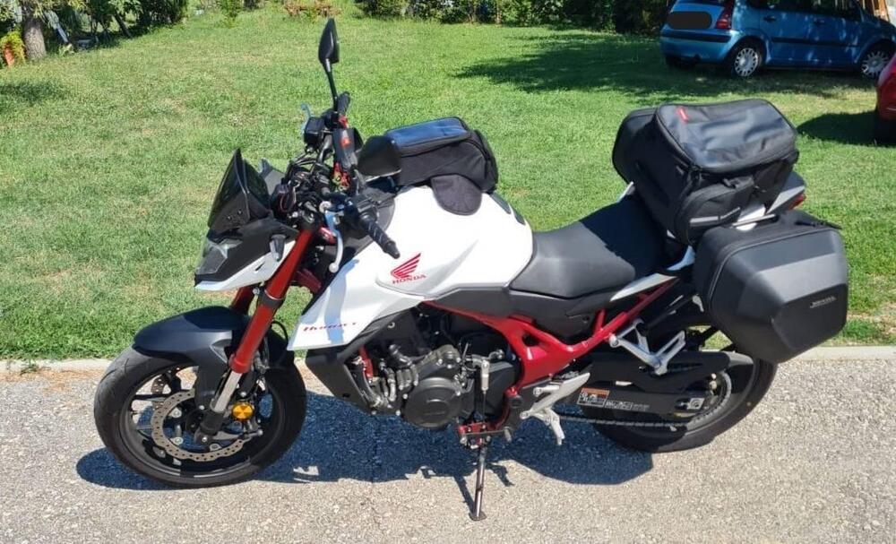 Honda CB 750 Hornet (2023 - 24) (3)