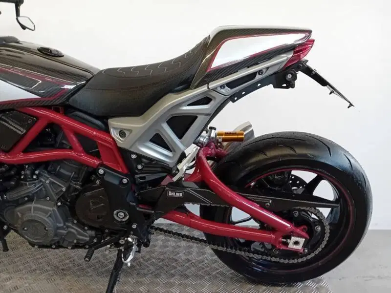 Indian FTR 1200 R Carbon (2021 - 25) (5)
