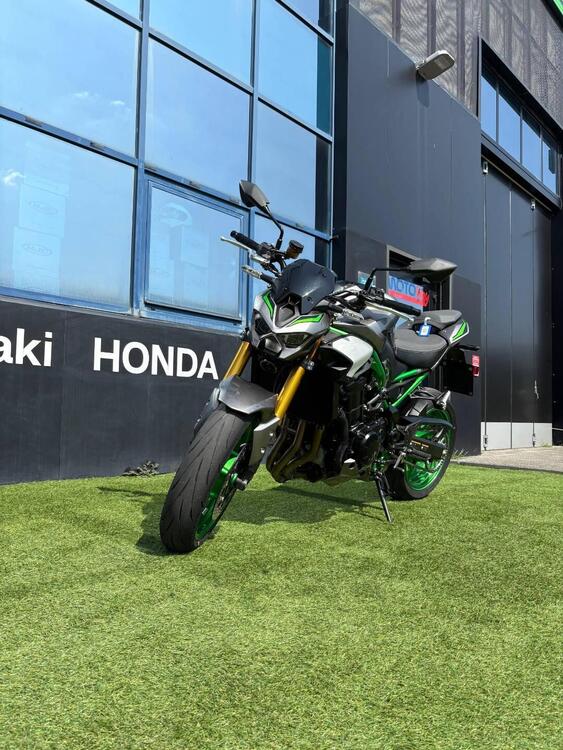 Kawasaki Z 900 SE (2025 - 26)
