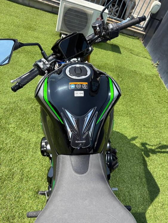 Kawasaki Z 900 SE (2025 - 26) (3)