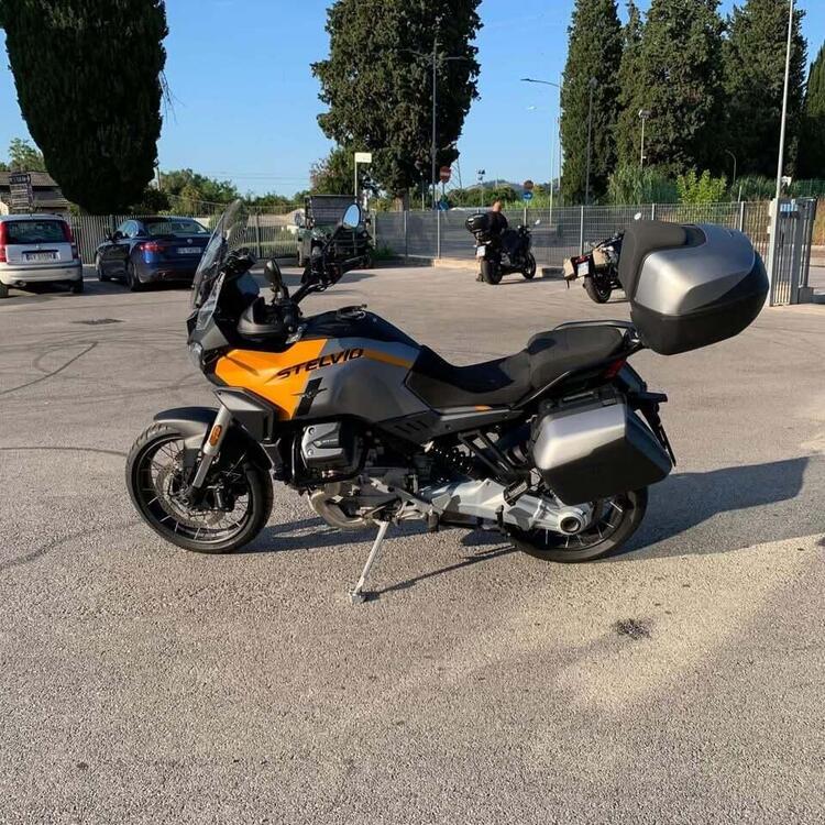 Moto Guzzi Stelvio (2024 - 25) (5)