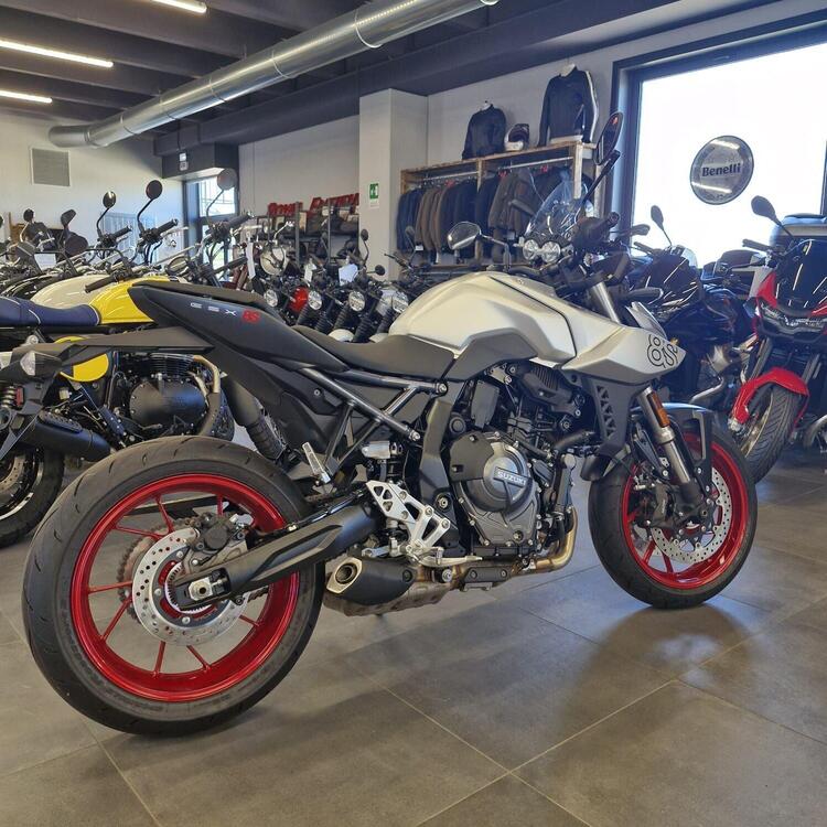 Suzuki GSX-8S (2025) (5)