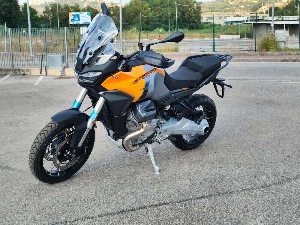 Moto Guzzi Stelvio (2024 - 25) (2)