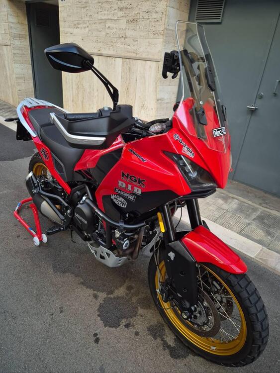 Moto Morini X-Cape 650 Gold Wheels Edition (2022 - 25) (3)