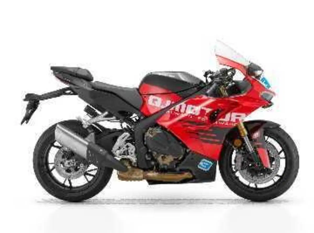 SBK 2025. QJMOTOR ha presentato la nuova SRK 800 RS (4)