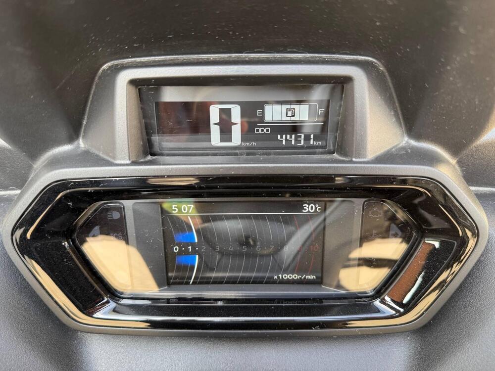 Yamaha X-Max 300 Tech Max (2021 - 24) (5)