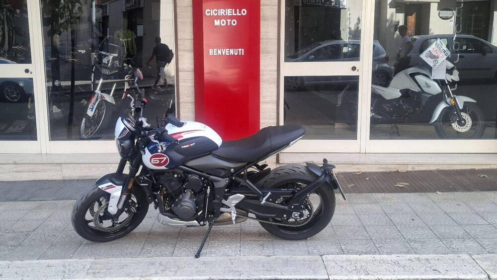 Triumph Trident 660 Triple Tribute Edition (2024) (2)