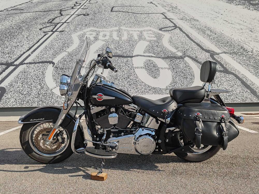 Harley-Davidson 1690 Heritage Classic (2011 - 17) - FLSTC (2)