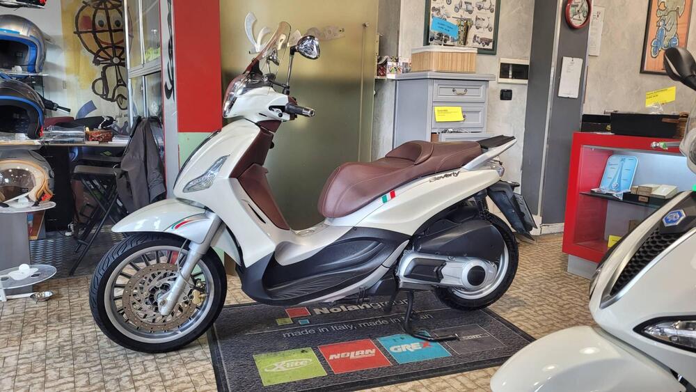 Piaggio Beverly 300 i.e. (2010 - 16) (3)