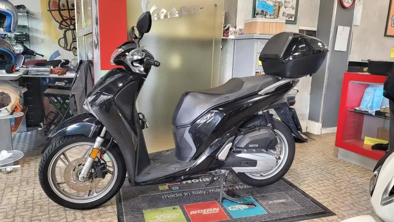 Honda SH 150i (2017 - 19) (2)