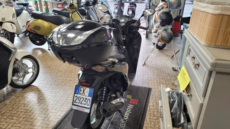 Honda SH 150i (2017 - 19) (3)